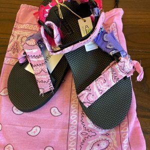 Arizona Love Trekky Bandana Sandals -Kids - Pink Mix - Size 34/35 (US 3.0/3.5 Y)